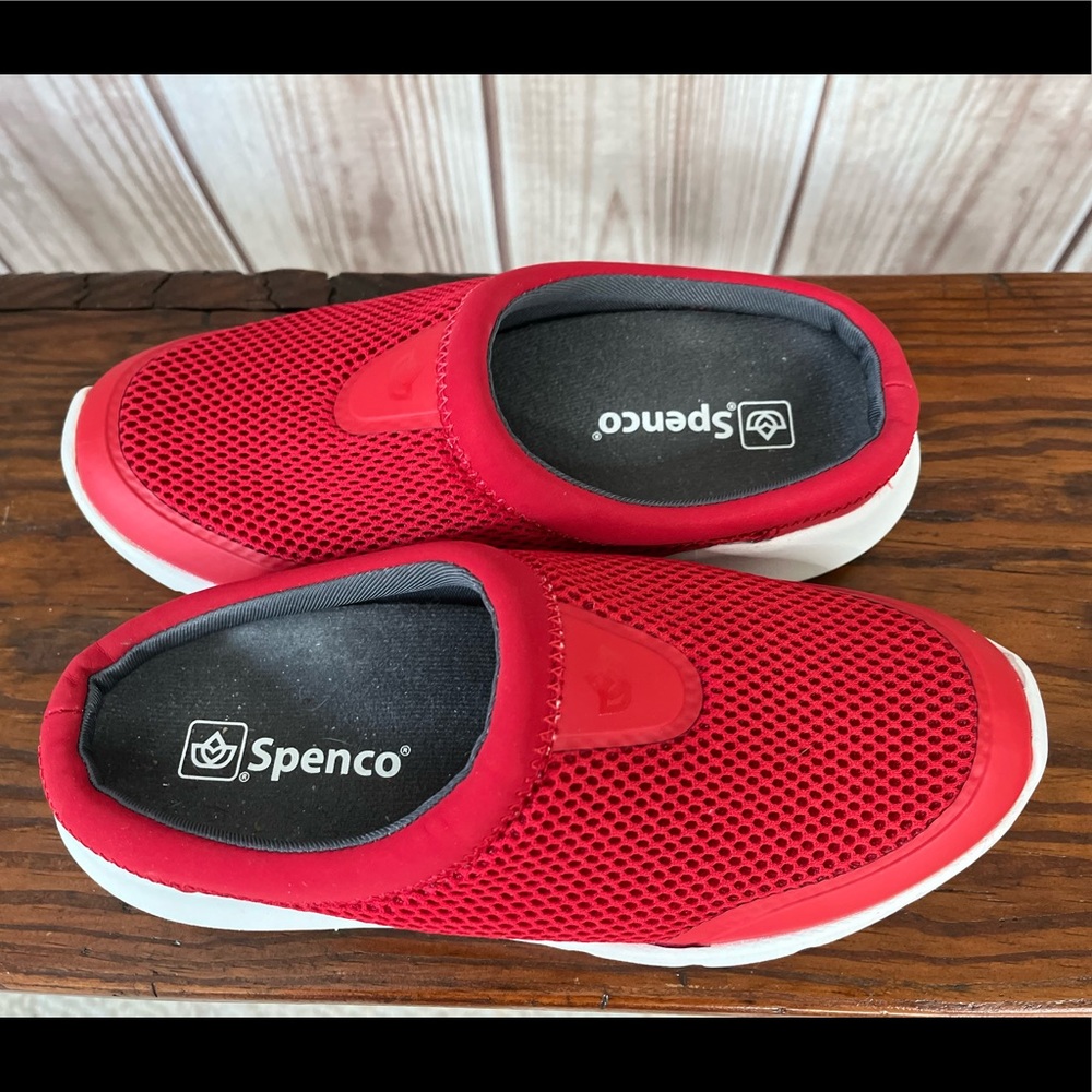 Spenco Women’s Casual Sneaker, Red, 5